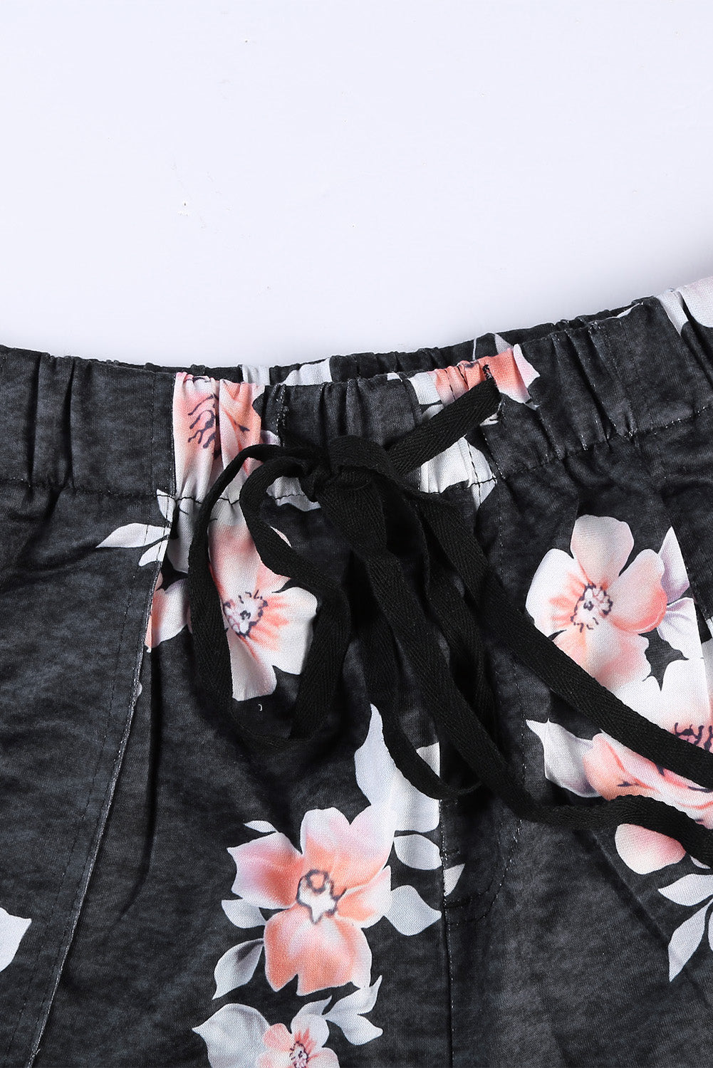 Floral Print Drawstring Elastic Waist Pocketed Shorts